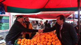 CHP Belediye Başkan Adayı Emin Ege Perşembe Pazarı Esnafını Ziyaret Etti